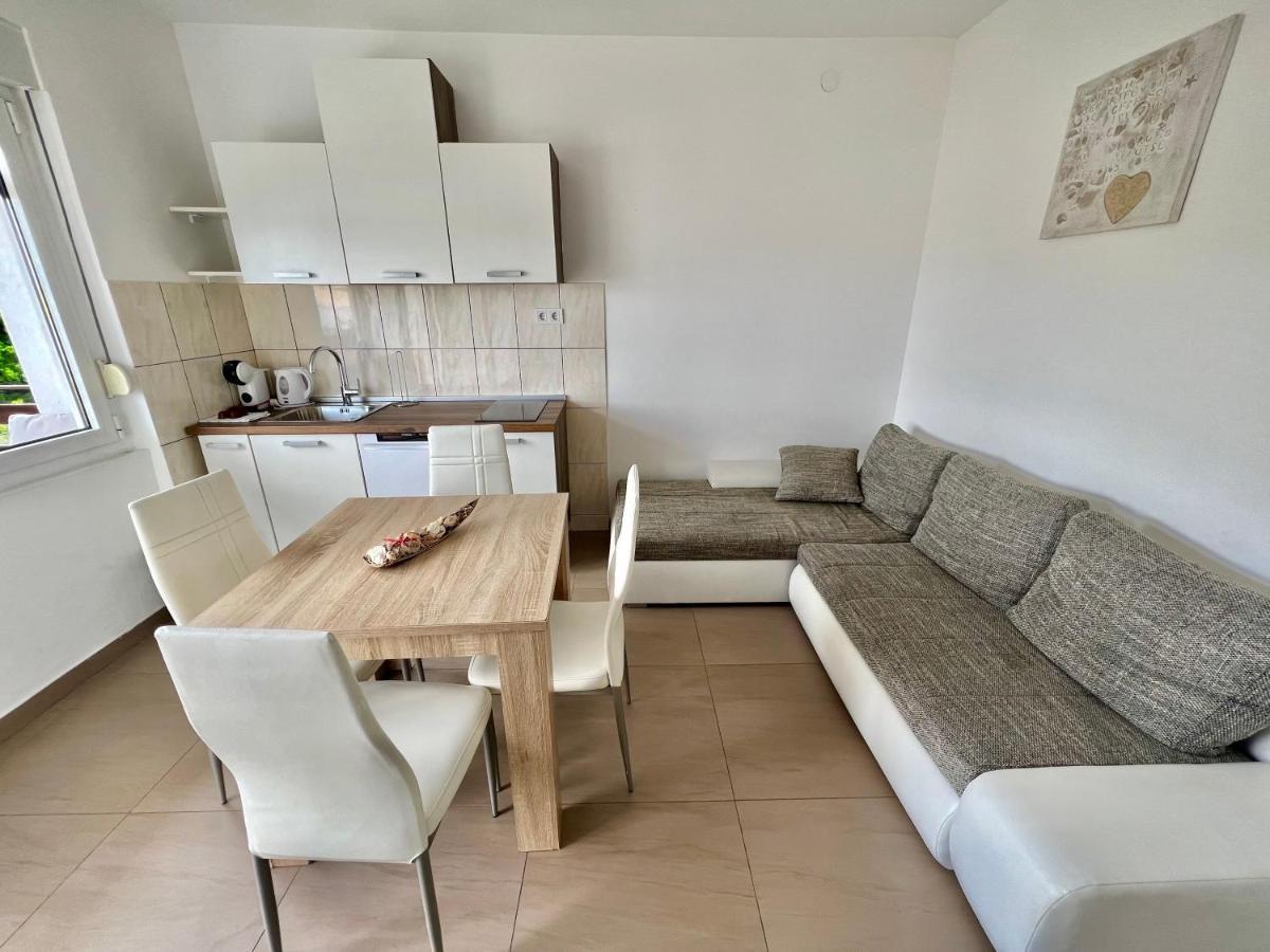 Apartman Velly Jadranovo Exterior foto